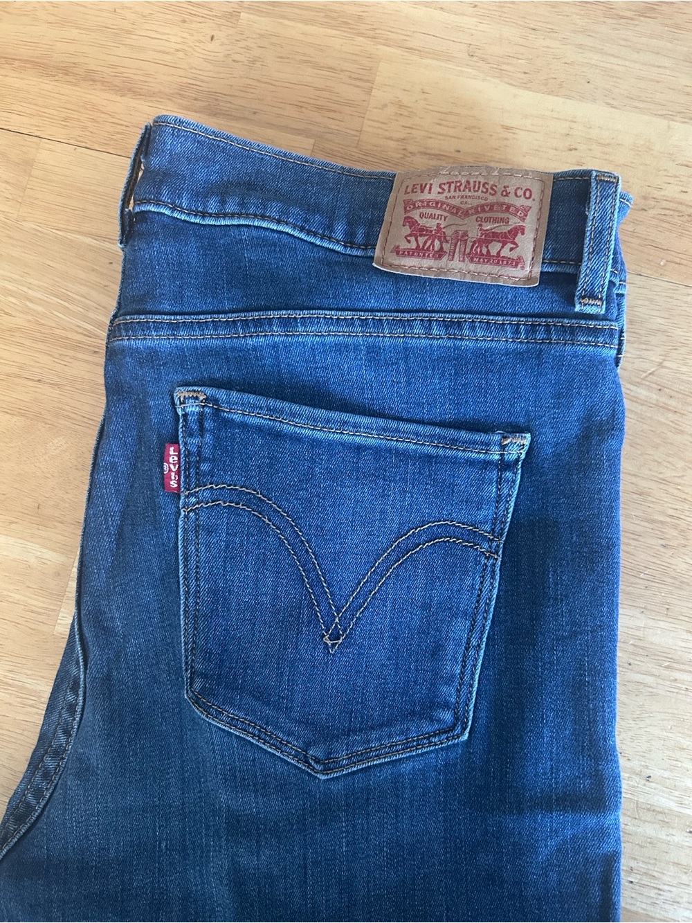 Levi's Women's Dark Blue Skinny Jeans